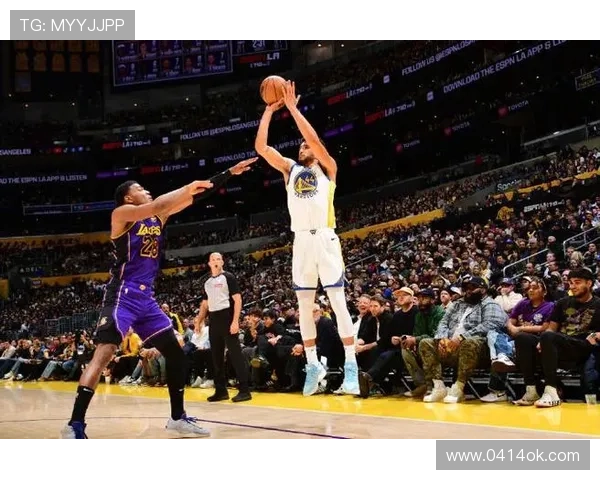 詹姆斯带领湖人逆转勇士 全场砍下40分助球队取得关键胜利